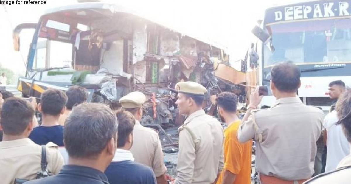 UP: 6 dead after two buses collide on Purvanchal Expressway
